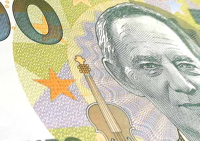 Le billet de 100 euros « Wolfgang Schäuble » – l’étonnant cadeau de la Slovaquie