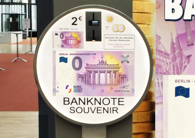 Le billet Zero euro touristique « Porte de Brandebourg  » au World Money Fair 2018 à Berlin