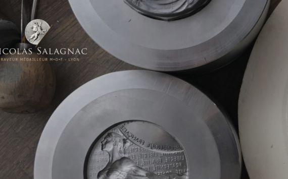 Médaille du SENAT 2018, gravée par NICOLAS SALAGNAC et éditée par Arthus BERTRAND