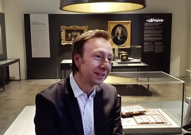 Interview de Stéphane Bern sur la genèse de la collection pièces d’Histoire pour la fondation du patrimoine