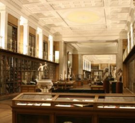 2019 British Museum exhibition “Playing with Money: currency and games”