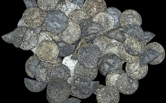 Un détectoriste anglais découvre un trésor datant du règne d’Aethelred II