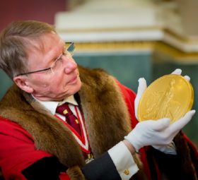 The Royal Mint’s “Una and the Lion” coins tested at Trial of the Pyx