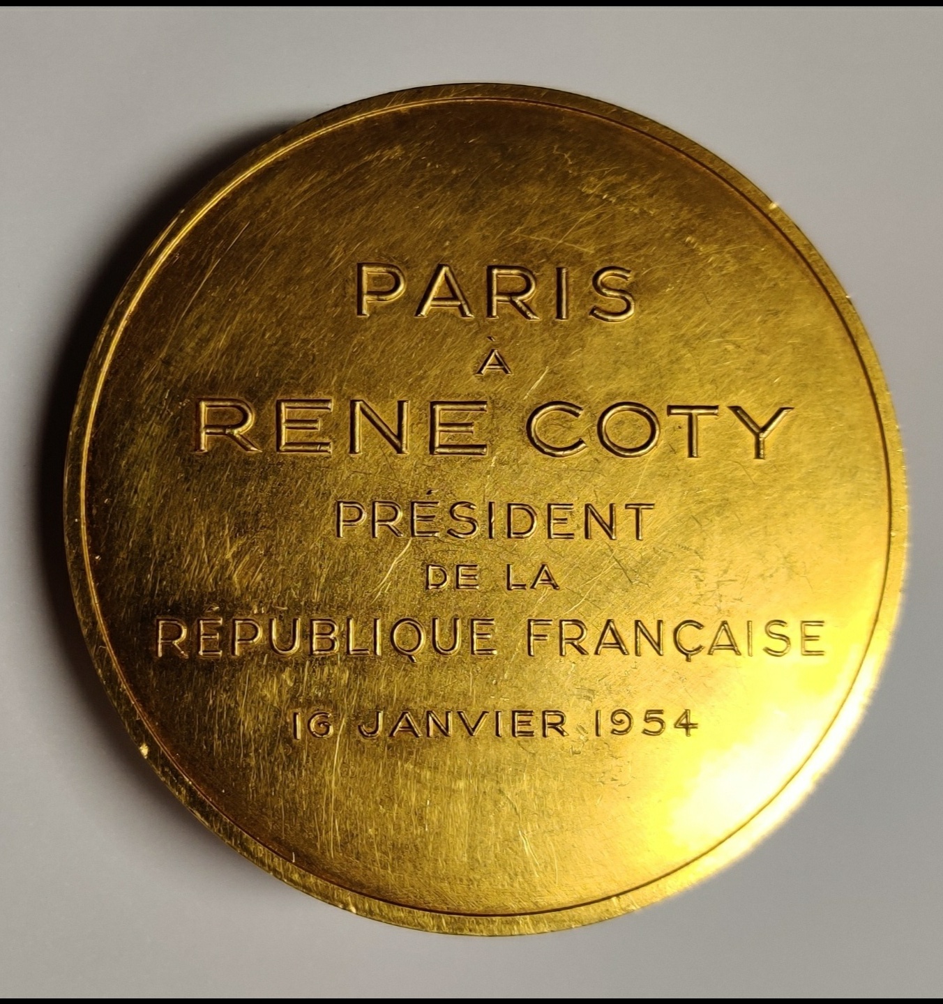 Exceptional gold medal designed by Pierre TURIN at Auction!