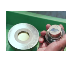 High Tech: Holographic latent pictures on japan mint tokens