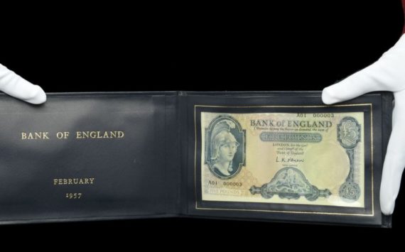 22 000 livres sterling pour un billet de 5 livres 1957 – vente DIX NOONAN