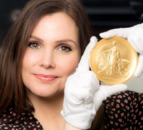 March 2022 special Auction “Una and the Lion” of Royal Mint: Be part of it!