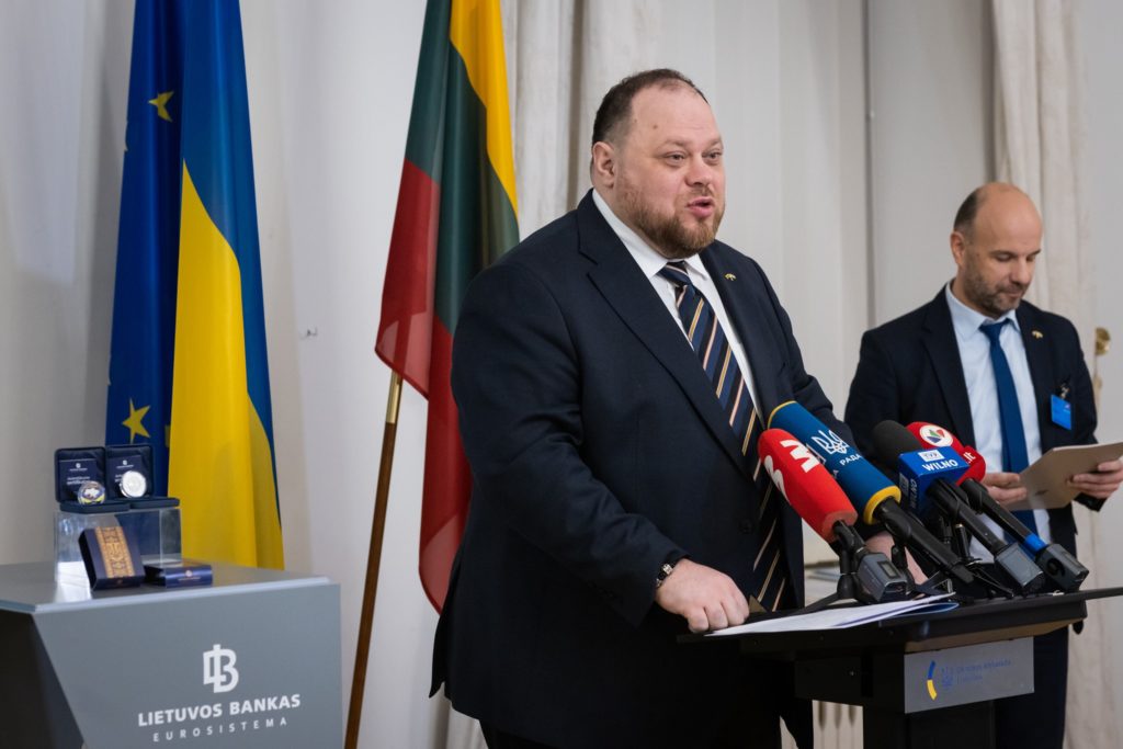 10€ 2022 de la Lituanie consacrée à la lutte de l'Ukraine